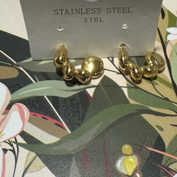 Elegant Gold toned Earrings stainless steel alloy coated shiny melting pebbles - Picture 6 of 7